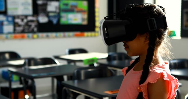 Student Exploring Virtual Reality in Classroom - Download Free Stock Images Pikwizard.com