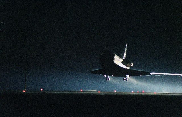 Space Shuttle Discovery STS-96 Nighttime Landing at Kennedy Space Center - Download Free Stock Photos Pikwizard.com