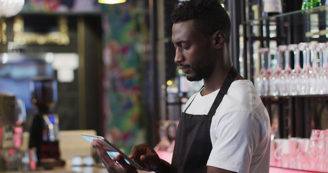 Barista Using Digital Tablet in Coffee Shop - Download Free Stock Images Pikwizard.com