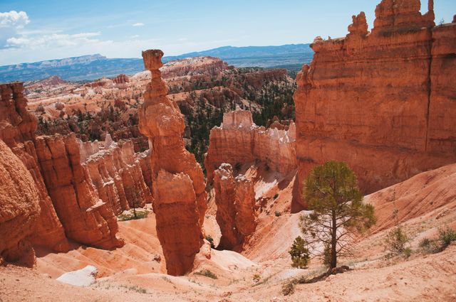 Photo showcases the breathtaking hoodoos in Bryce Canyon National Park, Utah. Ideal for travel brochures, nature and geology articles, outdoor adventure promotions, and tourism campaigns.