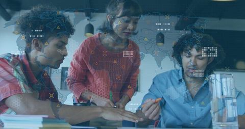 Collaborating Around Data Visualization with World Map HUD for Global Team Strategy