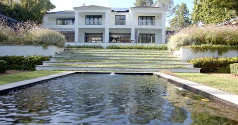 Exquisite Villa with Modern Architecture and Elegant Landscaping