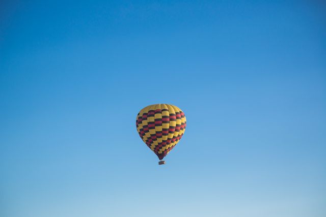 Sky hot air balloon flying - Download Free Stock Photos Pikwizard.com