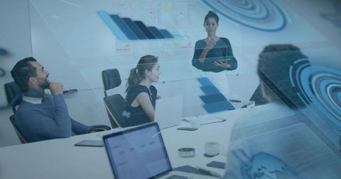 Presenting holographic data visualization in boardroom for collaborative business strategy