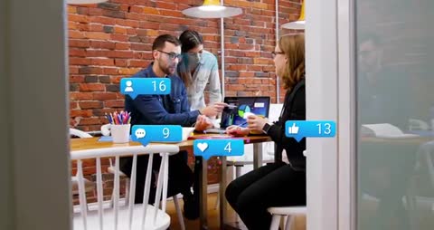 Collaborative Office Discussion Boosts Digital Engagement