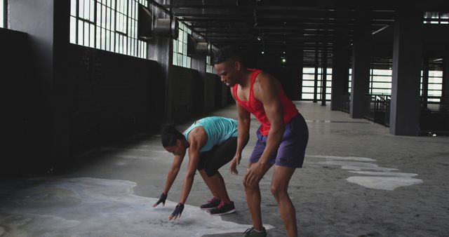 Fit Couple Exercising Together in Urban Gym - Download Free Stock Images Pikwizard.com