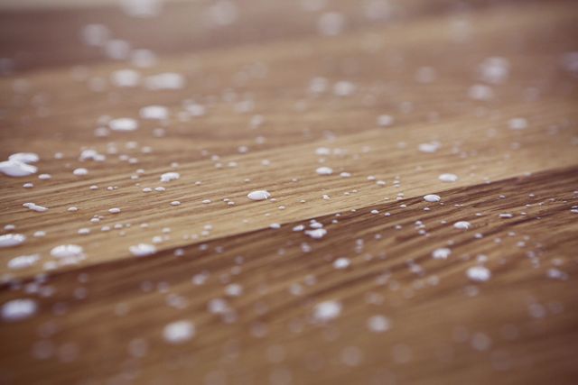 Water Droplets on Wooden Surface Capturing Texture - Download Free Stock Photos Pikwizard.com