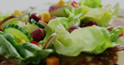Vibrant Lettuce Cups with Fresh Vegetables and Cheese