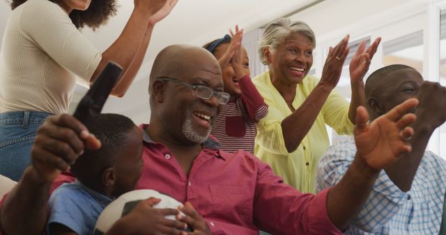 Multigenerational Family Celebrating Together Indoors - Download Free Stock Images Pikwizard.com