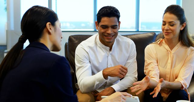 Business Meeting Between Professionals Discussing Plan in Office - Download Free Stock Images Pikwizard.com