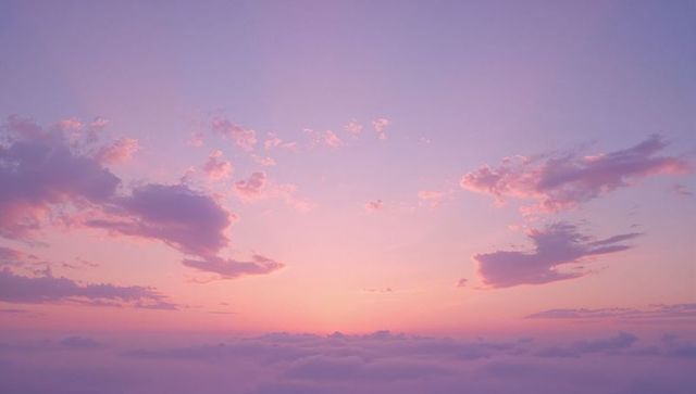Tranquil Twilight Sky with Pastel Clouds