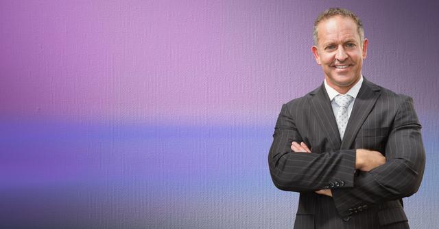 Confident Businessman Standing with Arms Crossed on Gradient Background - Download Free Stock Photos Pikwizard.com