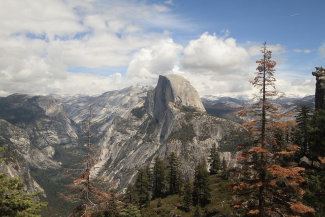 Scenic View of Yosemite National Park with Clouds - Download Free Stock Photos Pikwizard.com