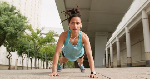 Determined African American Woman Exercising Outdoors in City - Download Free Stock Images Pikwizard.com