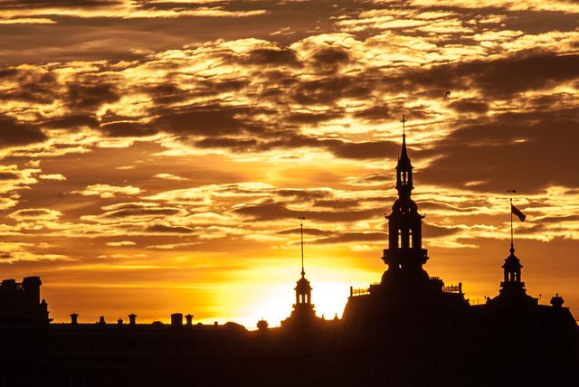 Majestic Cityscape Silhouette Against Sunset Sky - Download Free Stock Photos Pikwizard.com
