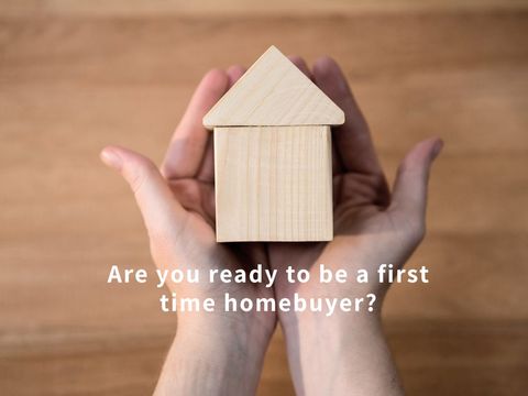 first-time homebuyer encouragement with wooden house model - Download Free Stock Templates Pikwizard.com