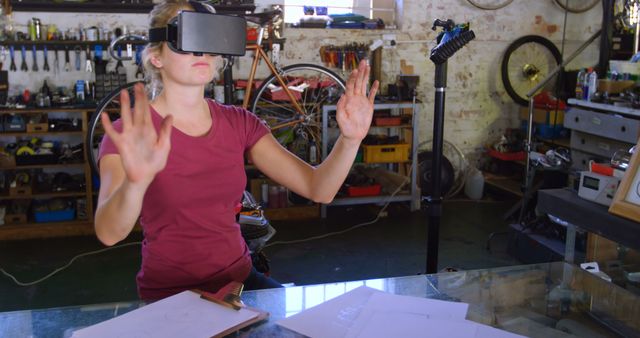 Female Innovator Using Virtual Reality in Workshop Environment - Download Free Stock Images Pikwizard.com