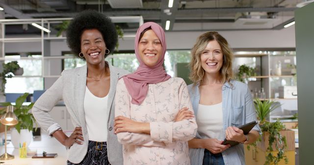 Diverse Group of Businesswomen Smiling in Modern Office - Download Free Stock Images Pikwizard.com