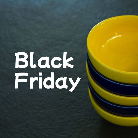 black friday shopping concept with yellow and black bowls - Download Free Stock Templates Pikwizard.com