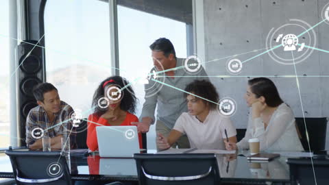 Diverse Team Brainstorming Innovative Ideas with Network Visualization