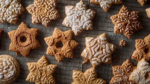 Zooming on Decorative Star and Snowflake Butter Cookies