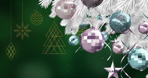 Elegant Christmas Tree Decorations with Geometric Ornaments