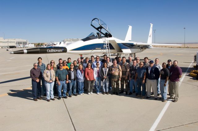 Group photo following the 300th NASA Dryden flight of F-15B #836.