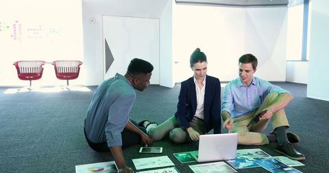 Creative collaboration among diverse young professionals