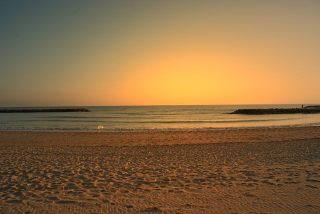 Beach Ocean Sand - Download Free Stock Photos Pikwizard.com