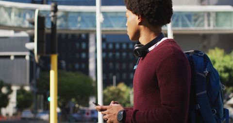 Urban Travel: Young Man Hailing a Cab with Smartphone - Download Free Stock Images Pikwizard.com